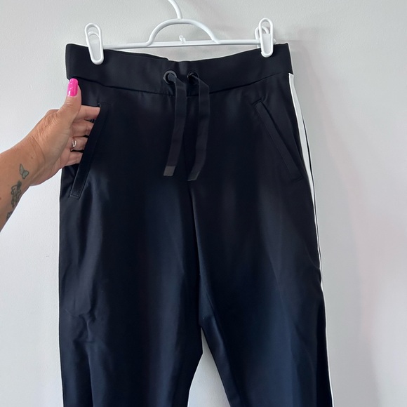 ATHLETA • Black & White Joggers • sz : XS • - Picture 7 of 10